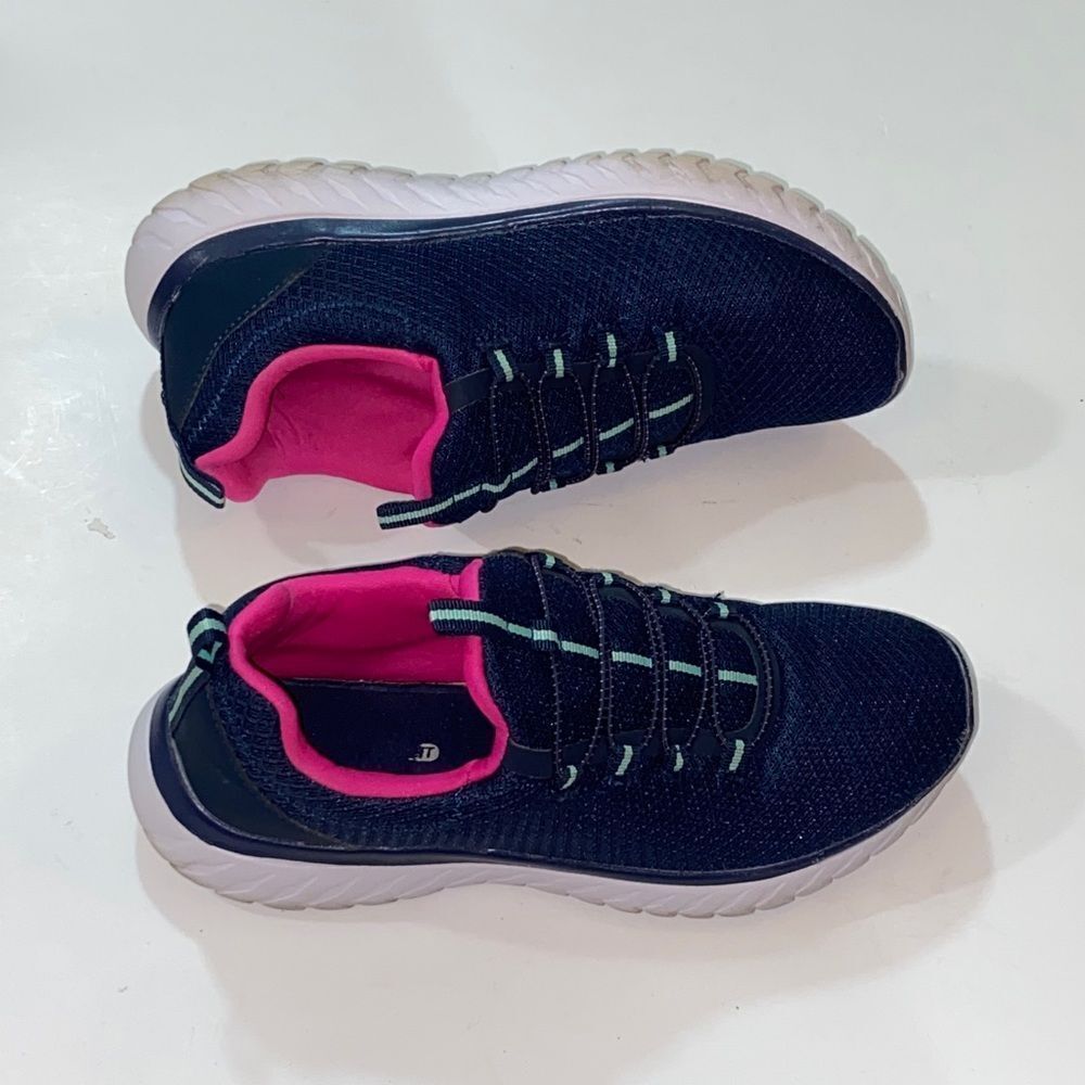 Comfort-Fit Women's Black and Pink Athletic Shoes Size 8